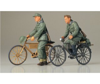 Tamiya 300035240 1:35 Diorama-Set Soldaten m.Fahrrad (2)