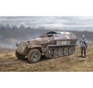 Italeri 7077 1:72 Sd.Kfz. 251/8 Ambulance 510007077