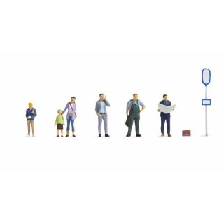 NOCH 36246 An der Bushaltestelle Spur N