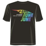 Tune June T-Shirt mit Regenbogen print