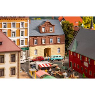Faller 232178 Stadthaus mit Durchfahrt Spurweite N