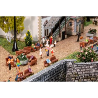Faller 272439 64 Bänke und 30 Tische Spur N