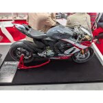 POCHER HK124 Ducati Panigale - V2 Superquadro Final Edition - 1:4 Scale Kit