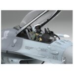 Tamiya 61098 1:48 F-16CJ Fighting Falcon Lockheed Mar 300061098