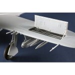 Trumpeter 02427 P-47D Thunderbolt Razorback 1:24